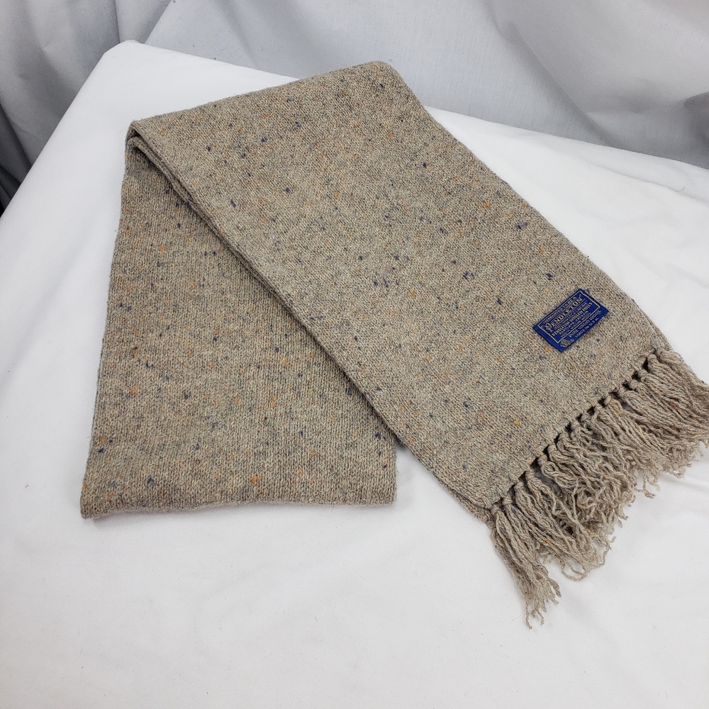 Elegant Beige Wool Scarf